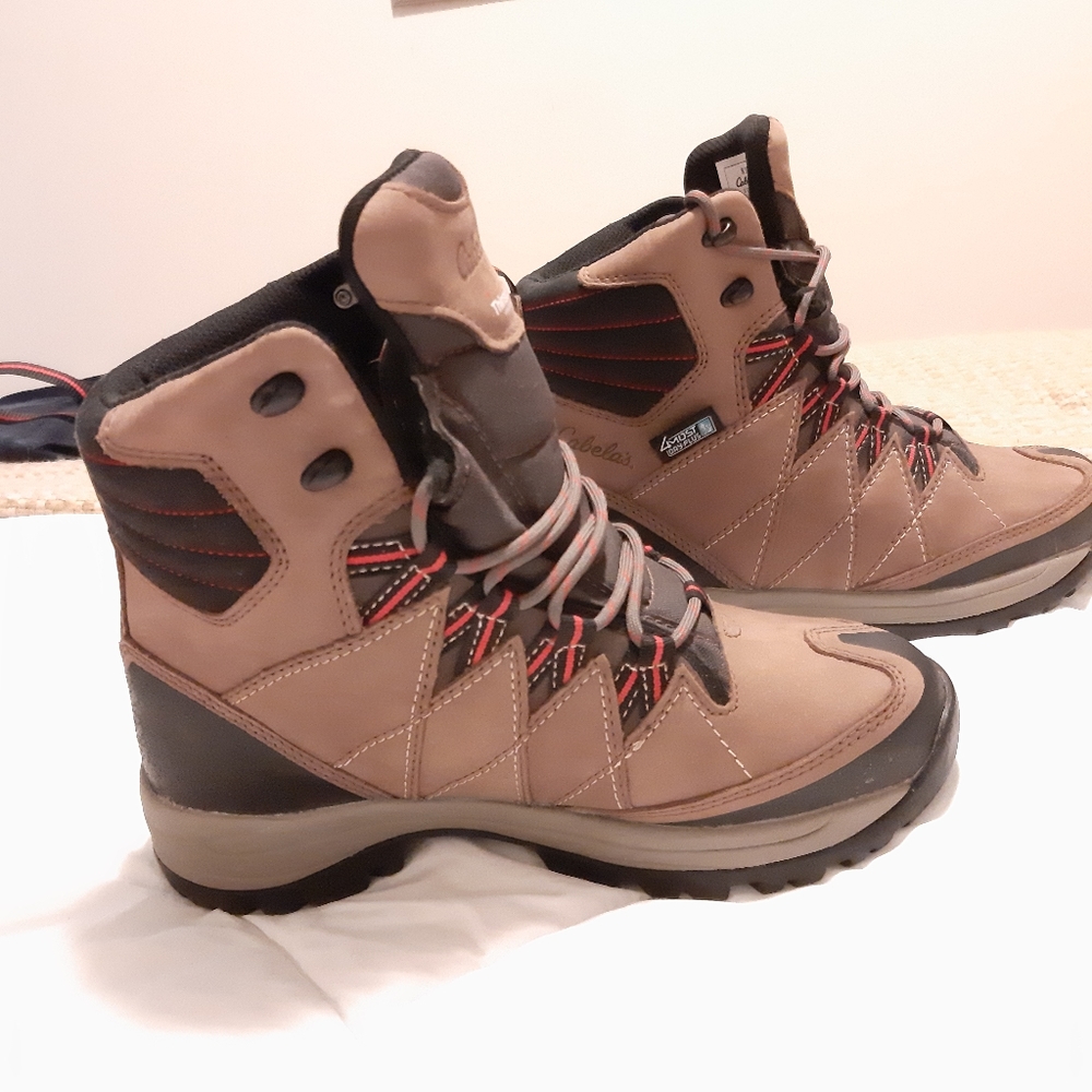 Cabelas women boots